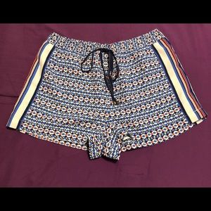 Red White & Blue Pattern Shorts